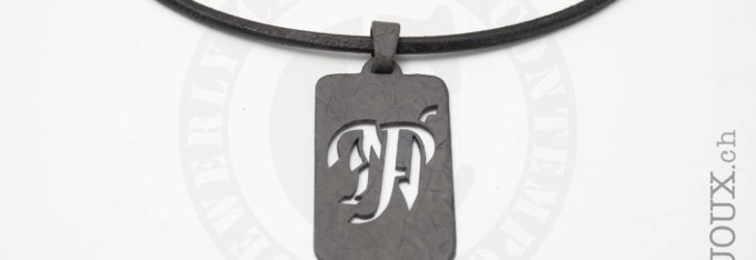 pendentif initiale